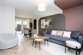 xxBrand Newxx sleeps 8, stylish japandi house